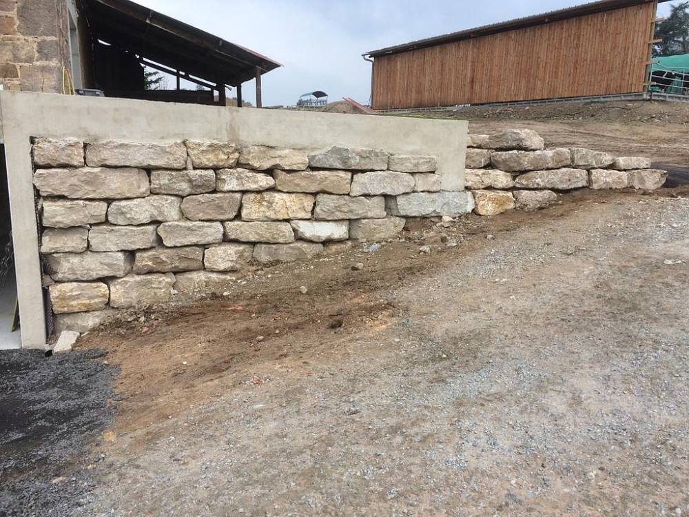 trans tp saint belois mur blanc